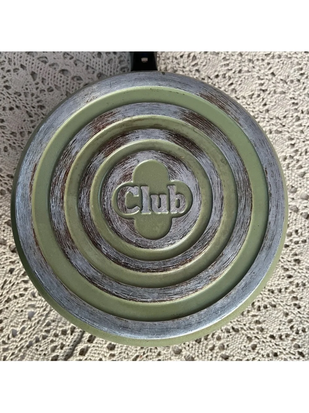 Vintage Club Cast Aluminum Sauce Pan With Lid Avocado Green 2 Quart Cookware